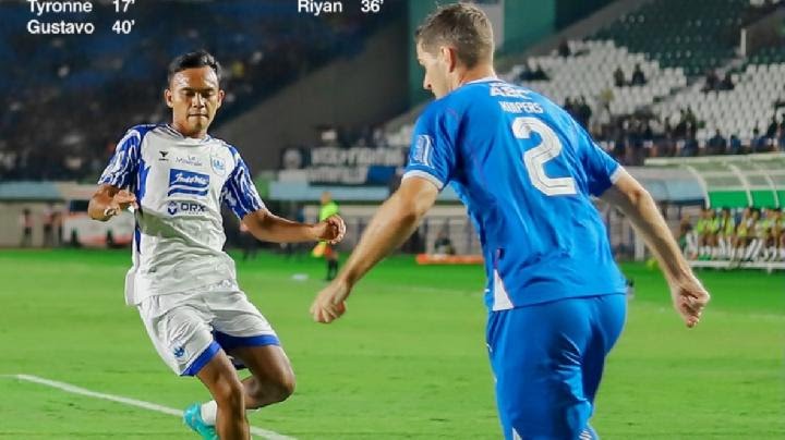 Liga 1 BRI, PERSIB VS PSIS 2-1. Persib Berhasil Menjaga Tren Positif