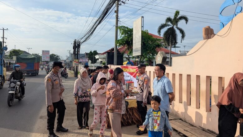 Polsek Jati Agung Gelar Kegiatan Jumat Berkah untuk Pererat Hubungan dengan Masyarakat