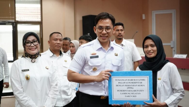 Pemkab Lampung Selatan Salurkan THR Rp38 Miliar untuk 6.687 ASN