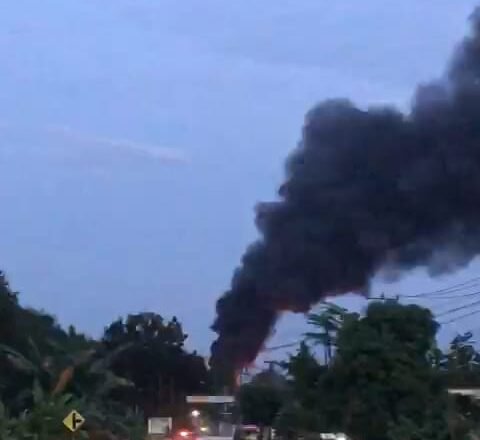 Gudang Diduga Simpan BBM di Tanjung Bintang Terbakar Hebat