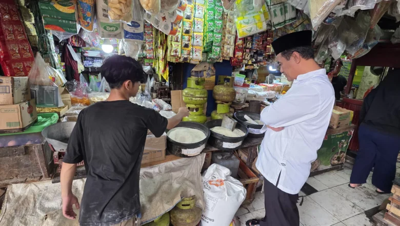 Mentan Amran Sulaiman Sidak Pasar Cipinang, Pastikan Harga Pangan Stabil